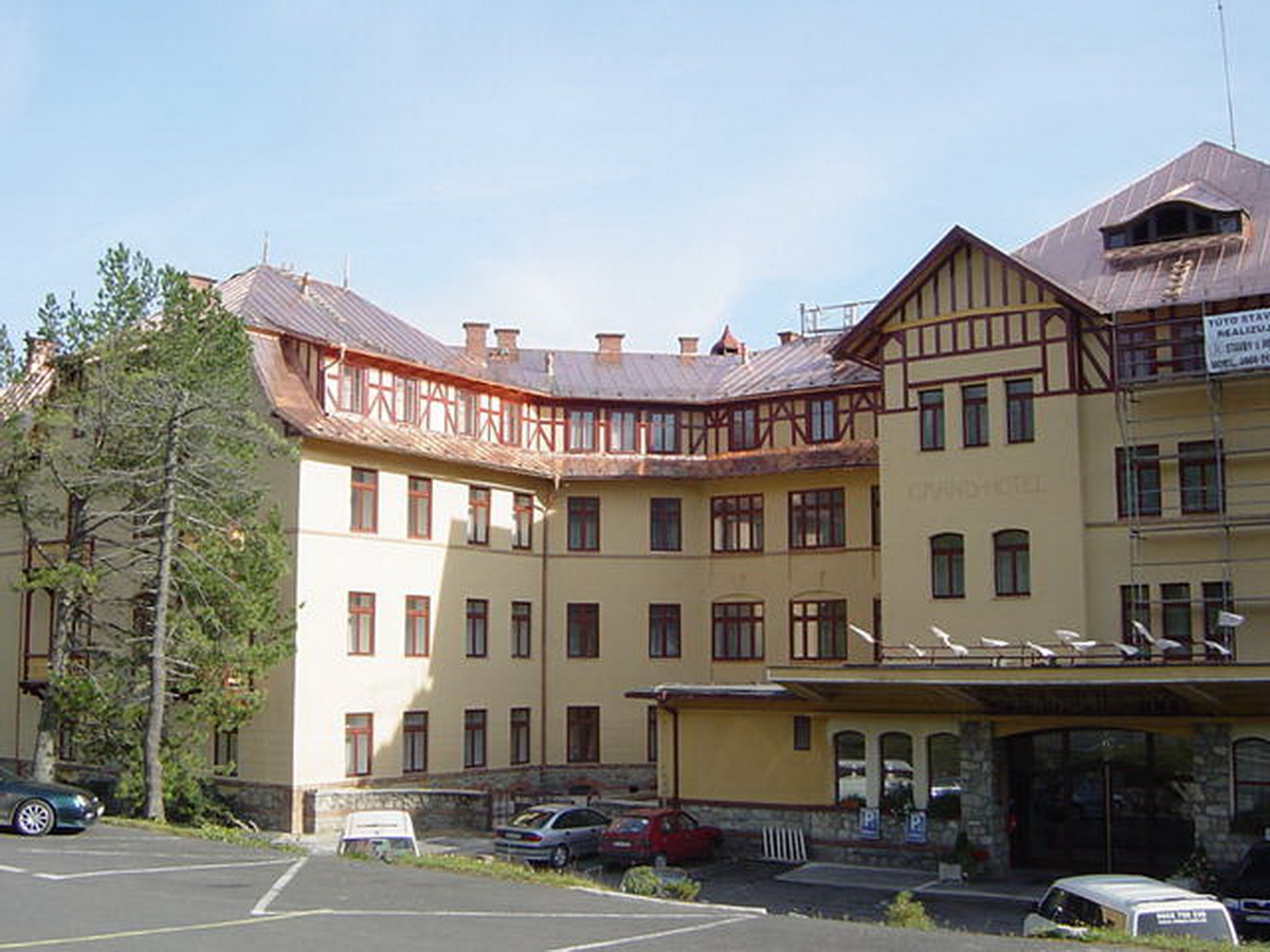 Strecha Grand Hotel